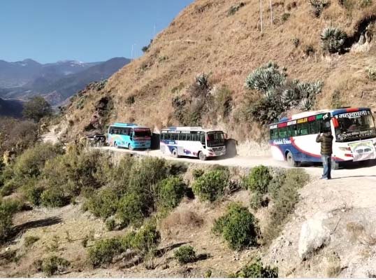 बस सेवा पाएपछि स्थानीय हर्षित