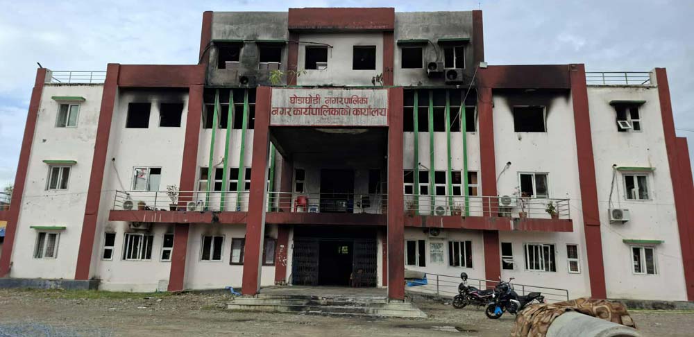 कैलालीको घोडाघोडी र गौरीगङ्गा नगरपालिकाको सेवा सञ्चालनमा समस्या