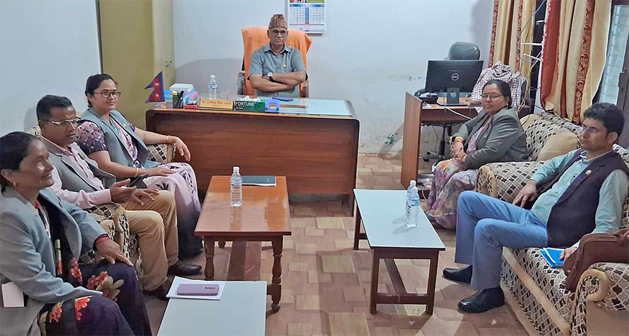 सुदूरपश्चिम एमाले संसदीय दलले गर्यो स्वकीय,ड्राइभर र भान्सेबाट परिवारका व्यक्ति हटाउनु पर्ने निर्णय