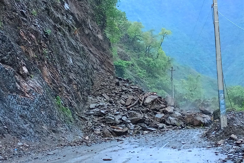 देशभर अझै १९ ठाउँमा सडक अवरुद्ध