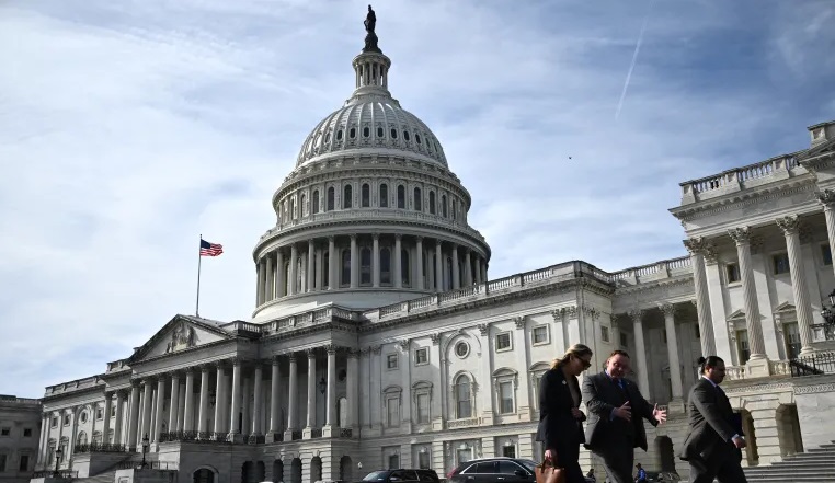 अमेरिकी सरकारी शटडाउन इतिहासकै सबैभन्दा लामो, हवाई सेवा र जनजीवनमा असर