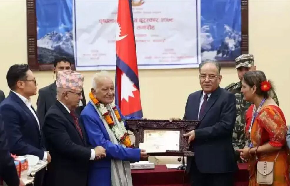 साहित्य र सिर्जनाले जनताको भावना बोल्न सक्नुपर्छ - प्रधानमन्त्री प्रचण्ड