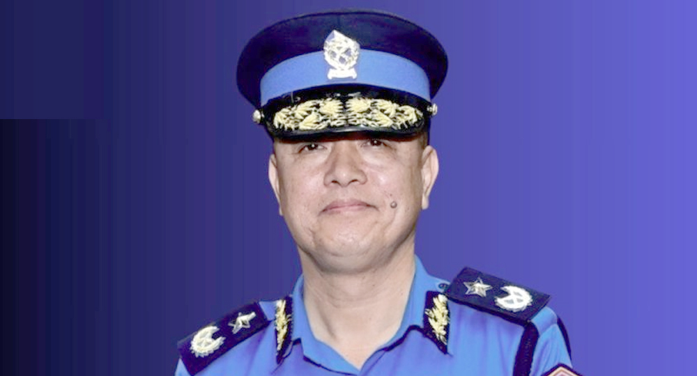 चन्द्रकुवेर खापुङ  भए नेपाल प्रहरीको ३२ औं आईजीपीमा नियुक्त