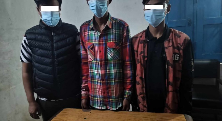लागूऔषधसहित तीन जना पक्राउ