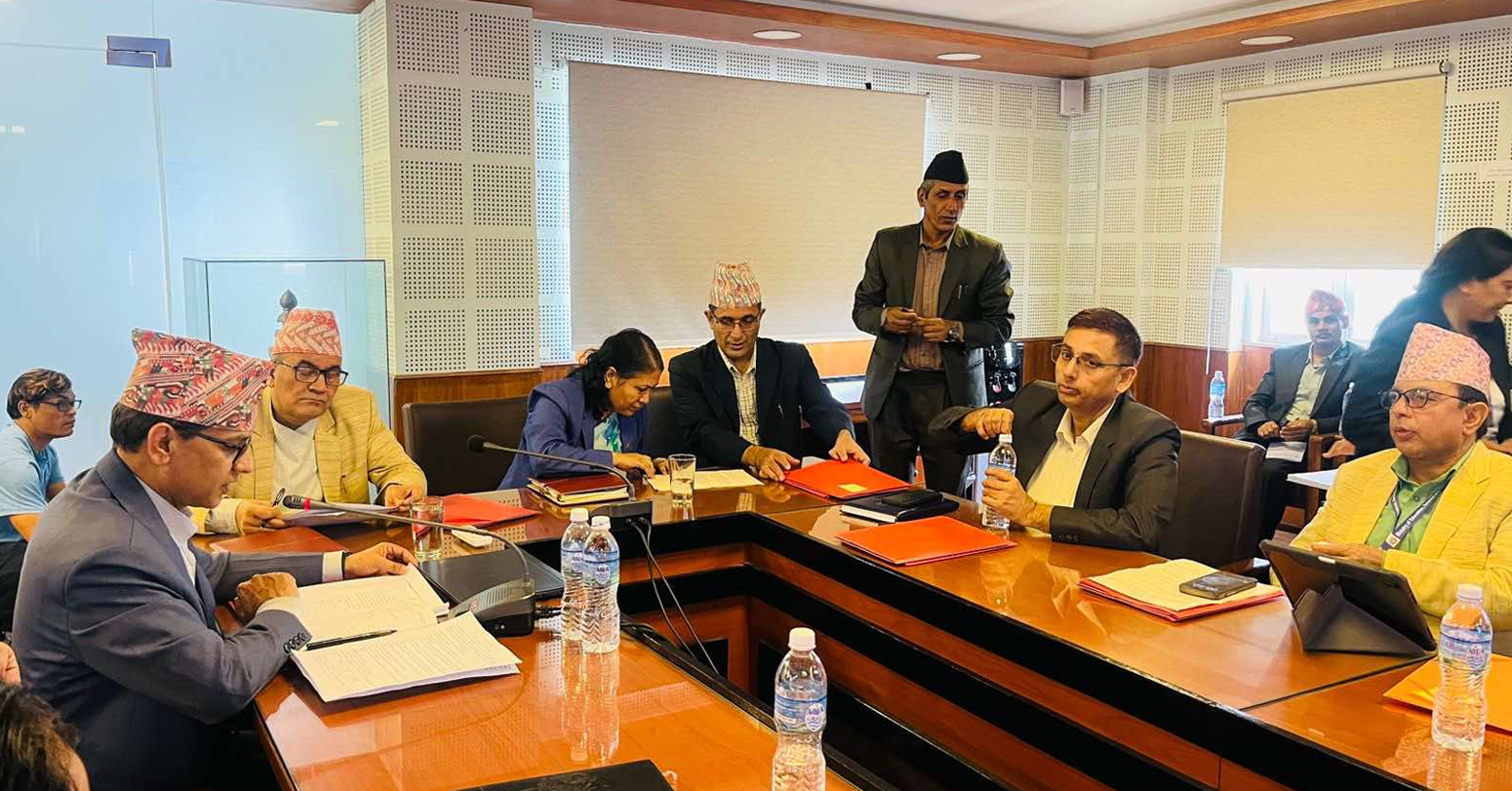 शिक्षामन्त्री र सचिवबिच कार्यसम्पादन करार सम्पन्न