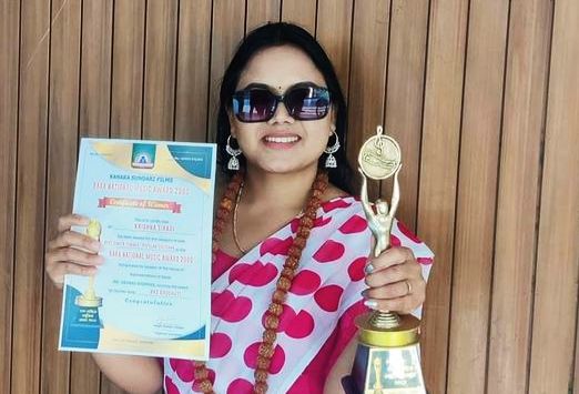 उत्कृष्ट  भाषाभाषी गायिकाको रारा म्युजिक अवार्ड कृष्णा सिराडीलाई : सिराडी भन्छन अझै काम गर्ने होसल्ला जागेको छ