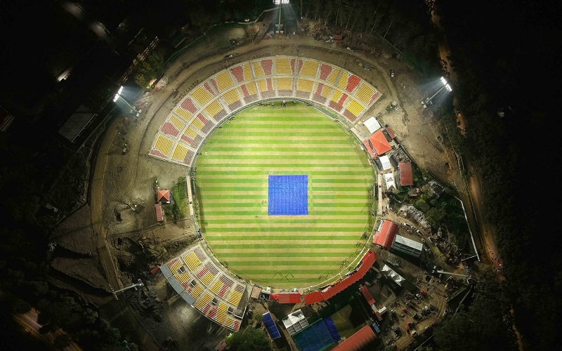 त्रिवि रङ्गशालाको पहिलो चरणमा निर्माण सम्पन्न प्यारापिट र फ्लडलाइट हस्तान्तरण हुँदै