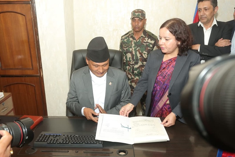 ऊर्जामन्त्री घिसिङको पहिलो निर्णय : डेडिकेटेड र ट्रङ्कलाइनको बक्यौता असुल्न विद्युत् प्राधिकरणलाई निर्देशन