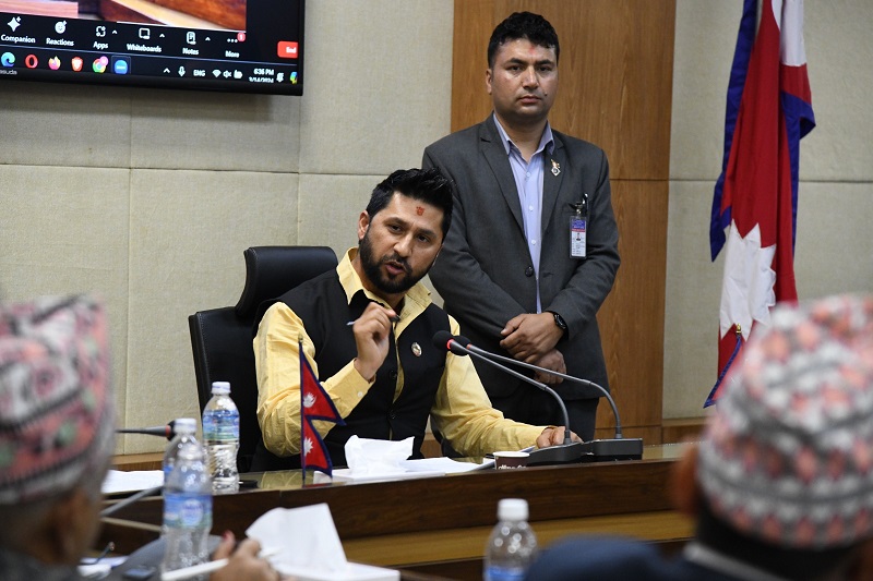 सुन तस्करी प्रकरणमा जोडिएका माओवादीका उपाध्यक्ष महरालाई कारबाही गर्न गृहमन्त्रीको निर्देशन