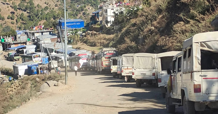 मार्तडी-कोल्टी सडक अवरुद्ध