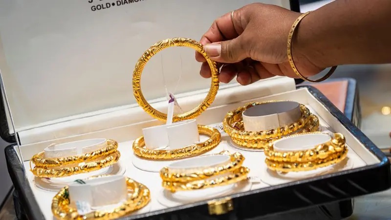 सुनको मूल्य इतिहासमै पहिलो पटक ५ हजार डलर नाघ्यो