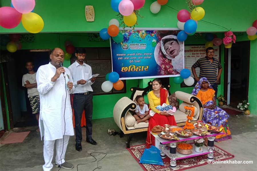 एयर होस्टेसको जागिर छोडेर मानव सेवामा