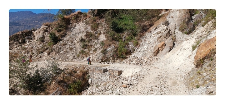 ग्रामीण सडक कालोपत्रे नहुँदा सास्ती