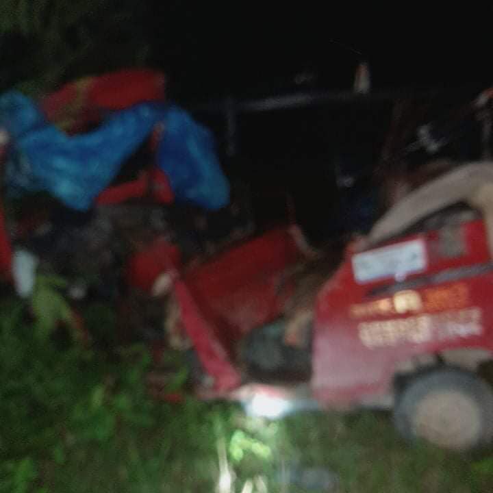 कैलालीमा विईङ्गर र अटो आपसमा ठोक्किँदा ३ जनाको मृत्यु, ४ घाइते