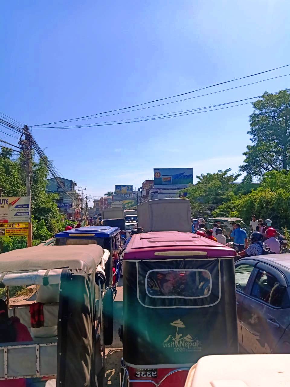 एल एन चोकमा जाम (फोटो फिचर)