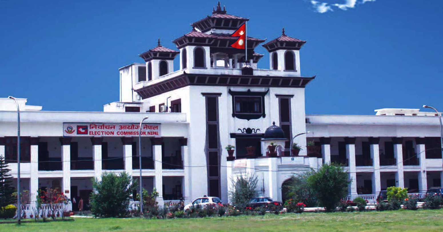 भोलि देशभर एक करोड ८९ लाख ८८ हजार ५७० जनाले मतदान गर्दै