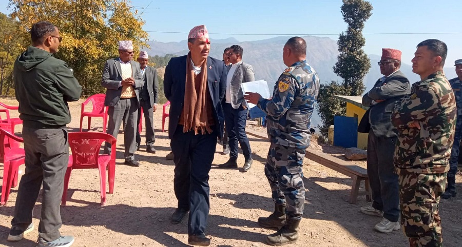 बैतडीमा मतदानस्थल निरीक्षण