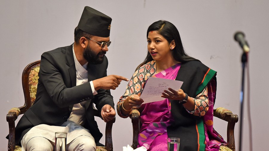 बालेन-सुनिताको 'फेक' भिडियो प्रकरण: फार्मेसीमा बसेर एआईलाई 'कमान्ड' दिन्थे बाजुराका रमेश